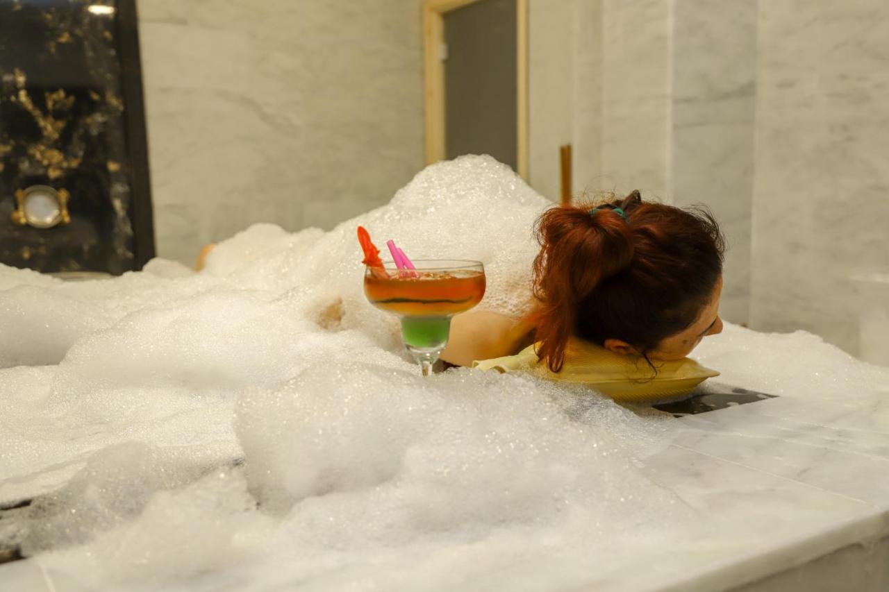Lion Hotel ディディム エクステリア 写真